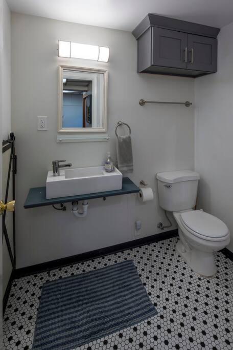 Seaview Hideaway Heated Floors, Free Parking Villa Seattle Bagian luar foto