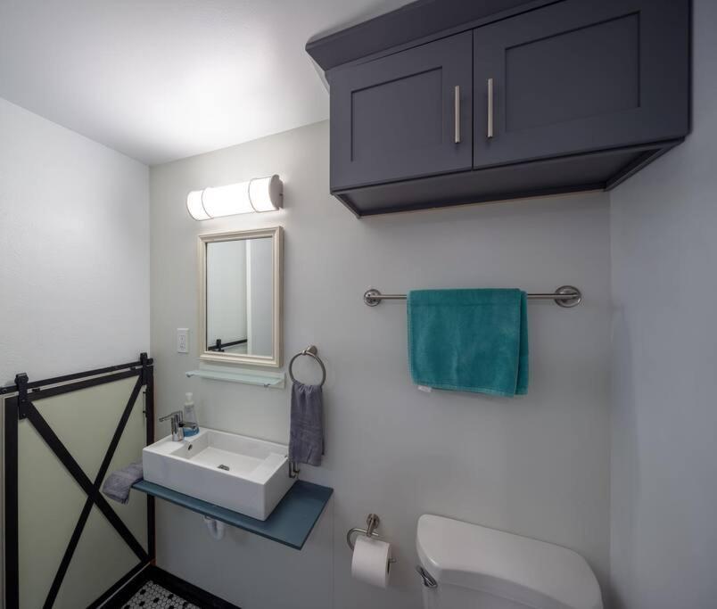 Seaview Hideaway Heated Floors, Free Parking Villa Seattle Bagian luar foto